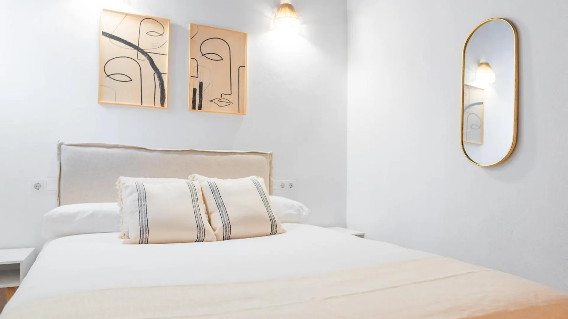 Qh Correo Viejo Apartment Granada