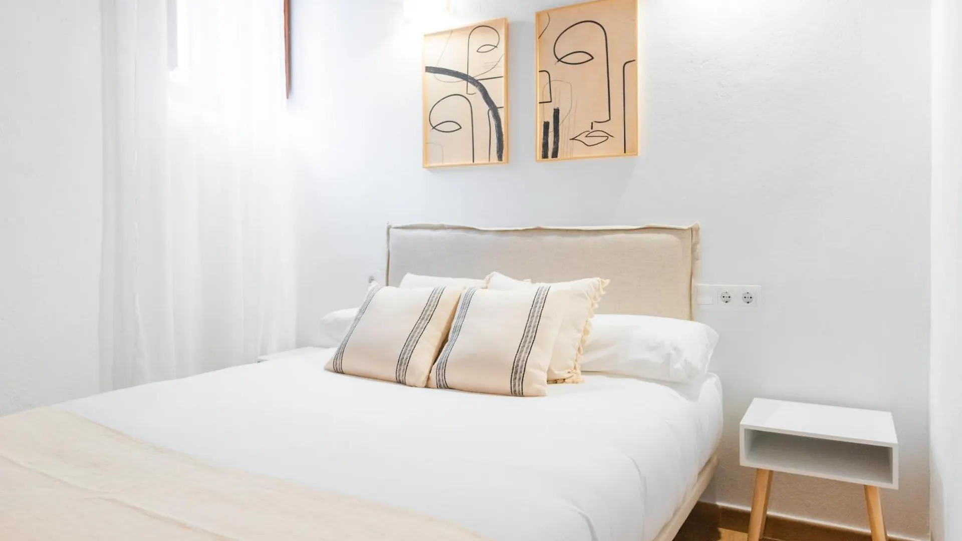 Qh Correo Viejo Apartment Granada Spain
