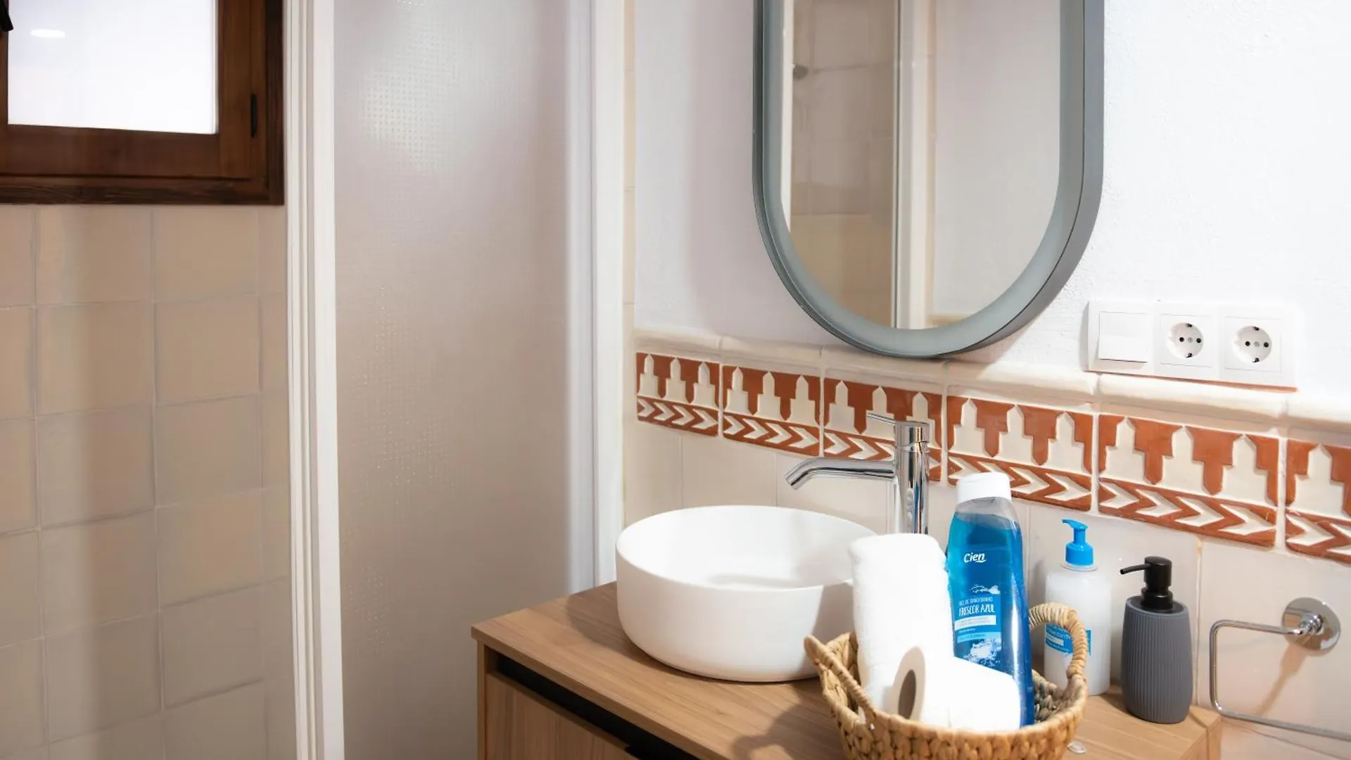 Apartamento Turistico En El Corazon De Granada Qh Correo Viejo